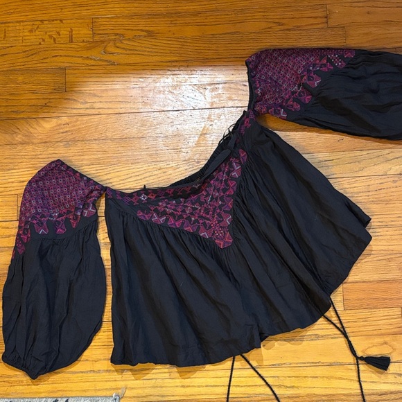 Free People Vacay Vibin Cold Shoulder Top - Picture 6 of 7